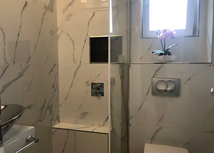 Skypool 77 With Private Pool Lägenhet