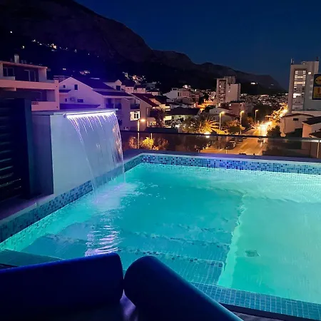 Skypool 77 With Private Pool Makarska