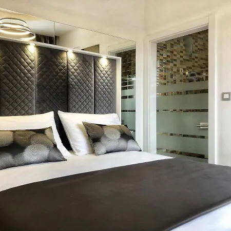 Skypool 77 With Private Pool Apartman Makarska