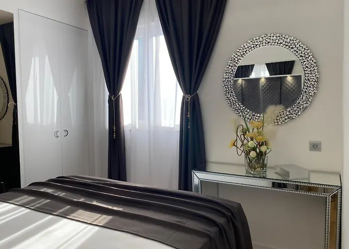 Appartement Skypool 77 With Private Pool *