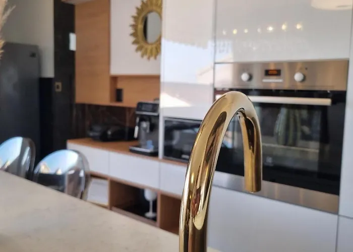 Appartement Skypool 77 With Private Pool Makarska