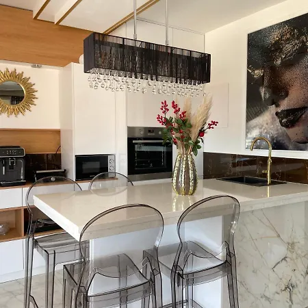 דירה Skypool 77 With Private Pool