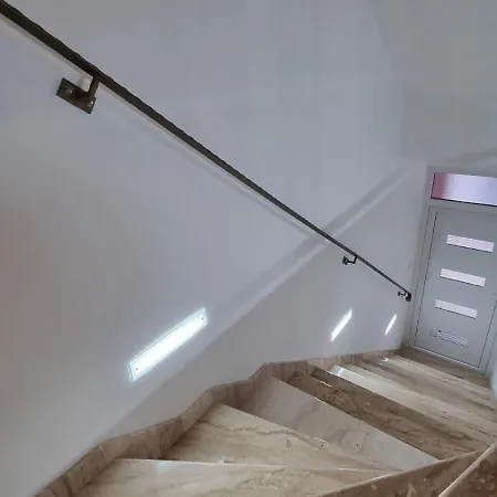 Skypool 77 With Private Pool * מאקרסקה