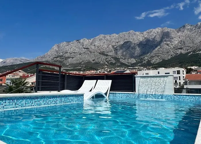 Skypool 77 With Private Pool